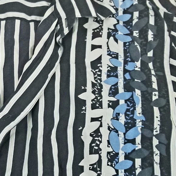 Perry Ellis Silk Striped Navy Button Down Shirt - Picture 7 of 7